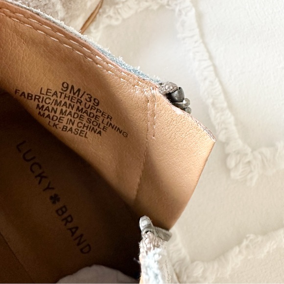 Lucky Brand grey suede ankle boots Sz. 39 - Picture 7 of 8